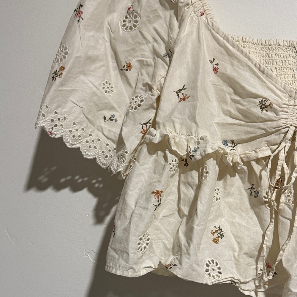 Floral Cream Women's Crop Top - Picture 3 of 5